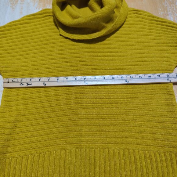 Moth By Anthropologie Mustard Yellow Turtleneck Sweater size XS Ribbed Knit - Picture 11 of 14